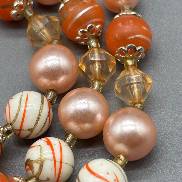 Vintage Japan 1950s Three Strand Glass Bead Necklace Orange Pink Pearl Plastic - Picture 9 of 12